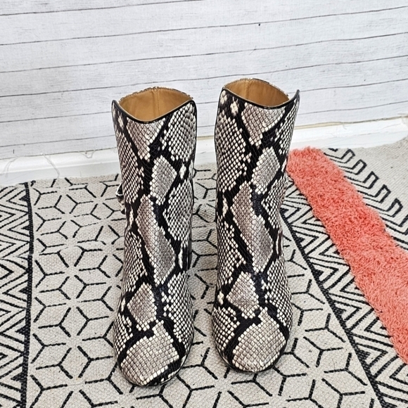 TORY BURCH "KIRA" SNAKESKIN PRINT LEATHER BOOTIES, SZ 10 - Picture 2 of 14